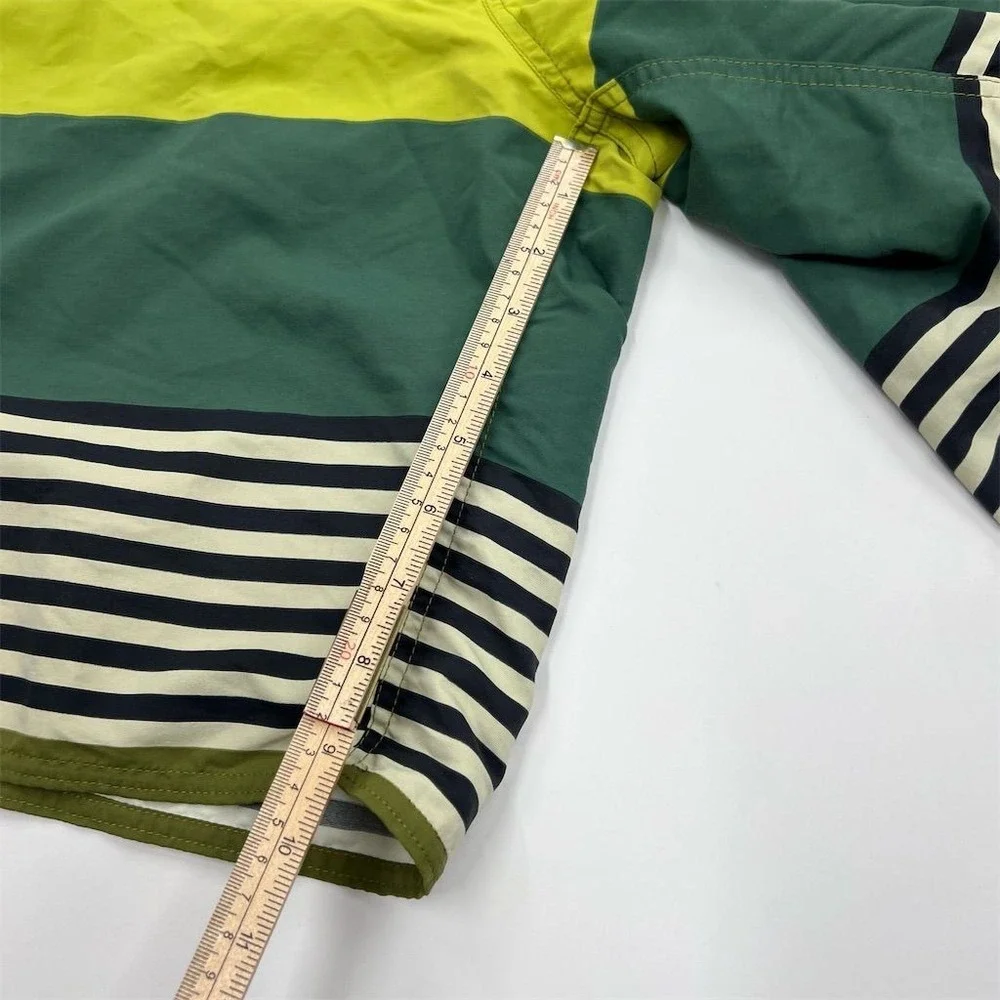 Patagonia Men's Wavefarer Board Shorts Green Striped UPF 50+ Size 32
